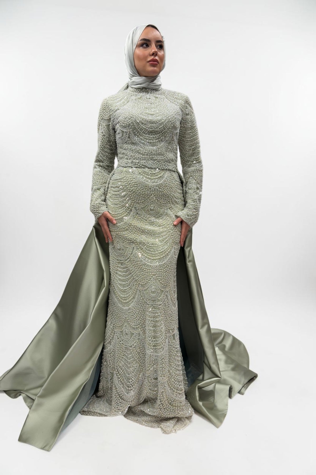 QUEEN ABİYE ÇAĞLA YEŞİL