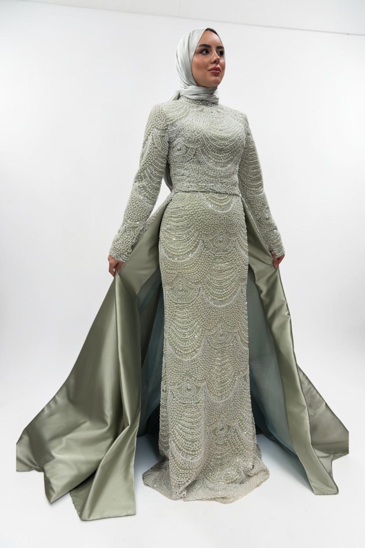 QUEEN ABİYE ÇAĞLA YEŞİL