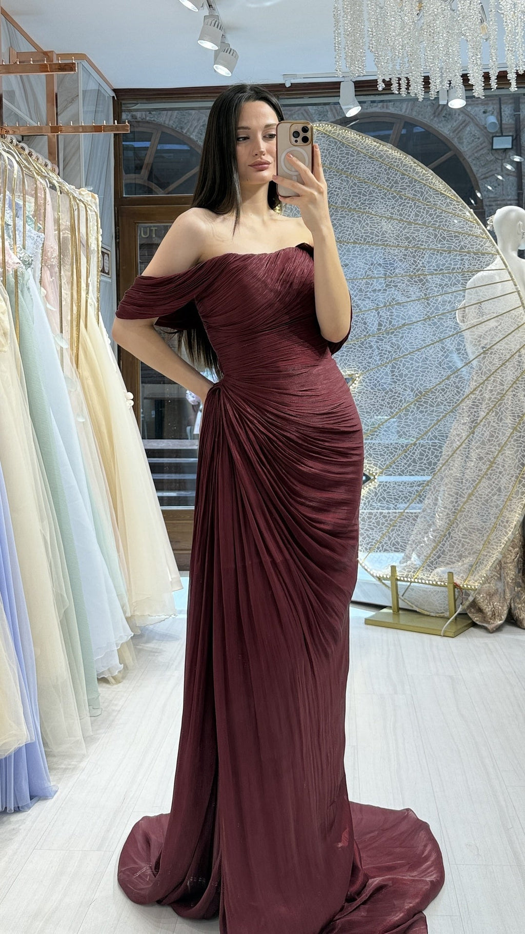 Lara Abiye
