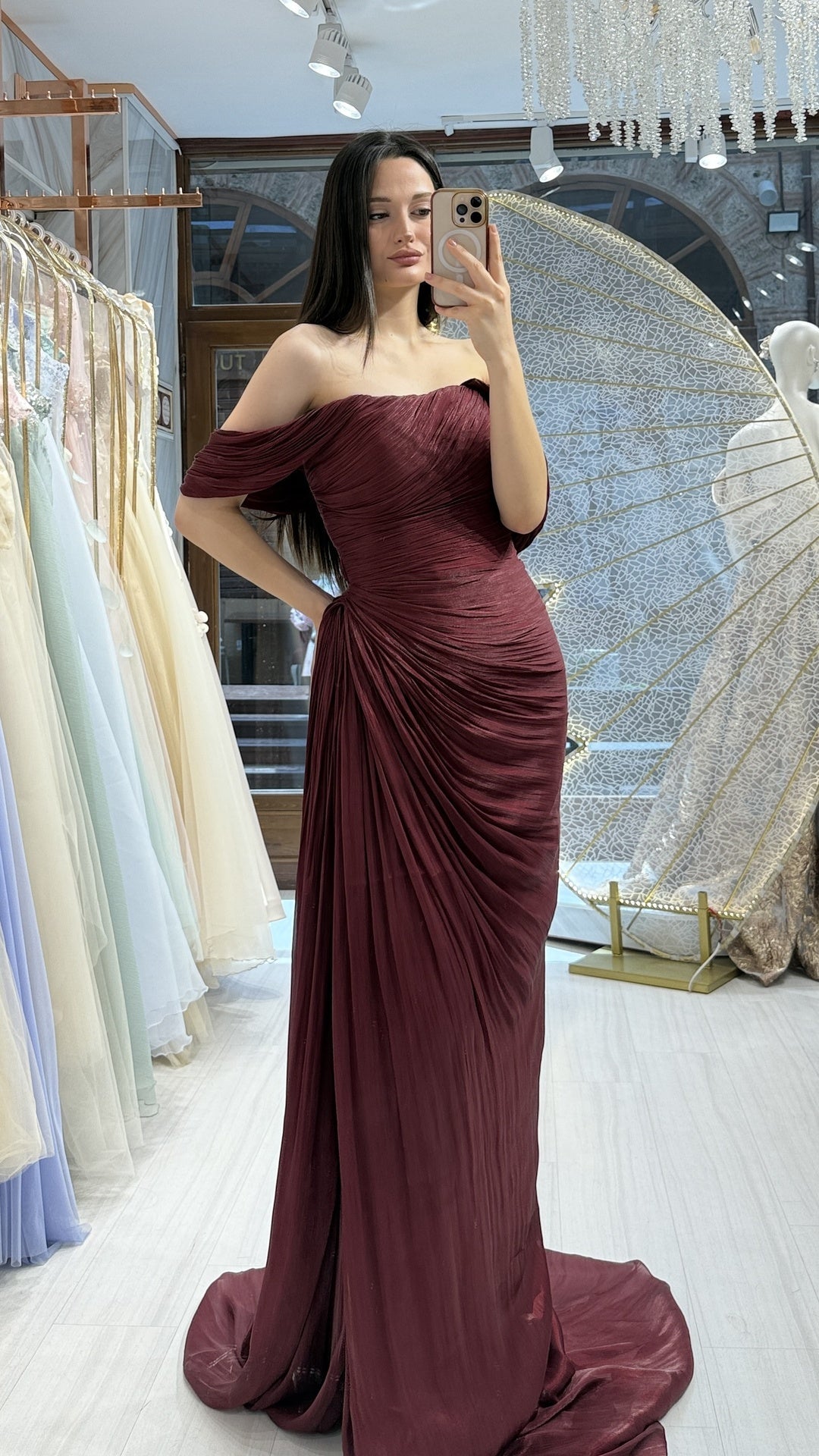 Lara Abiye